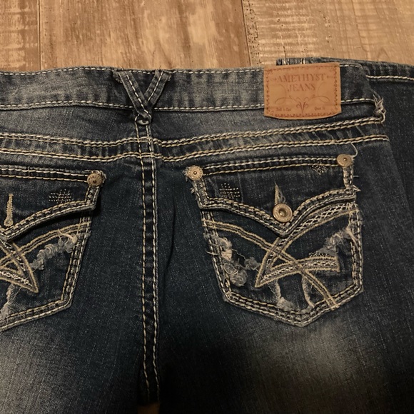 Amethyst Sz.11 Flare Jean - Picture 2 of 3